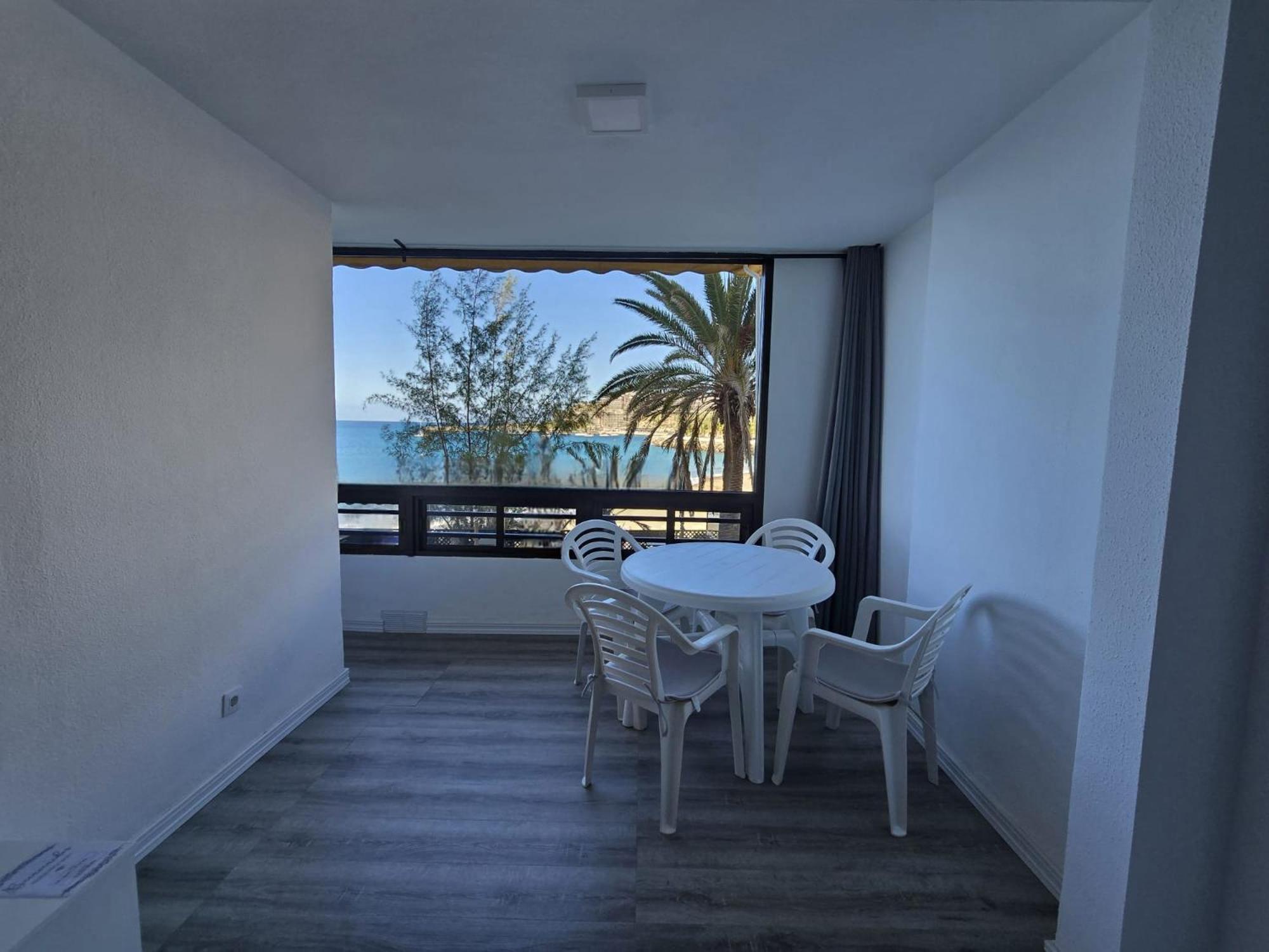 Beachfront Patalavaca Ngoại thất bức ảnh