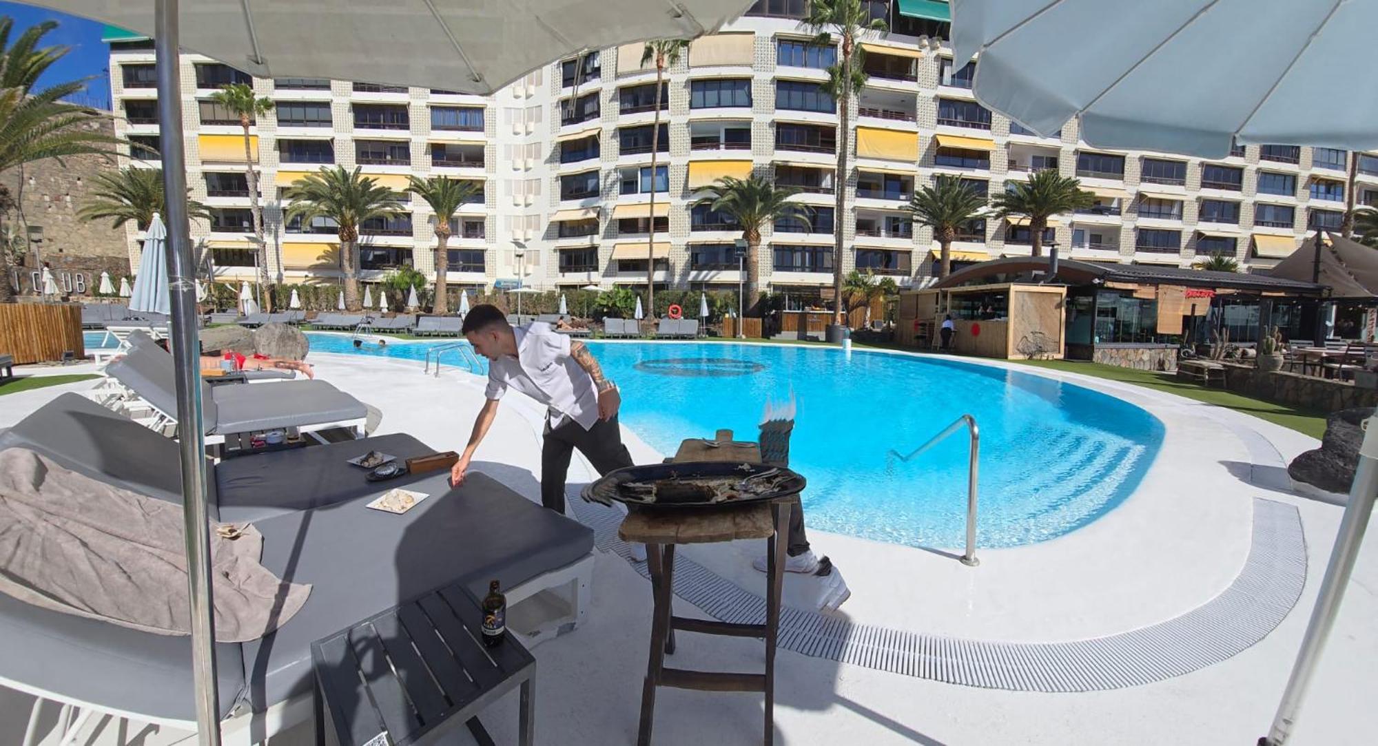 Beachfront Patalavaca Ngoại thất bức ảnh